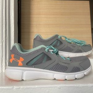 Under Armor tennis shoes. US Women’s Size 9.5